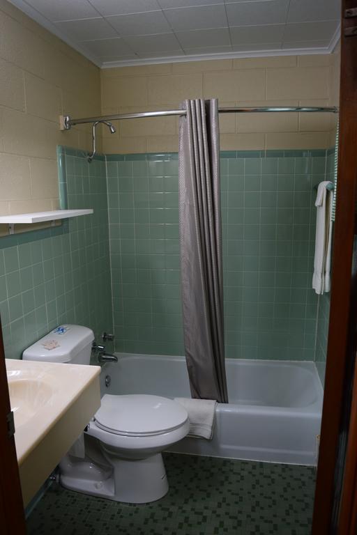 Economy Inn Taylorville Eksteriør bilde